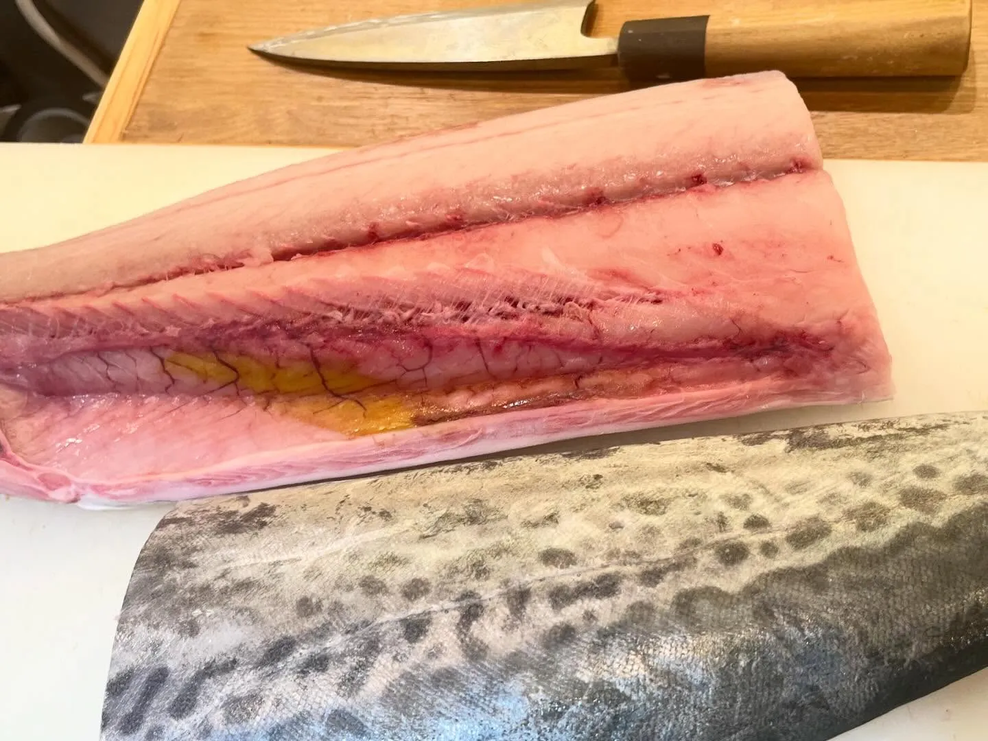 氷見の寒鰆（かんさわら）は、その名の通り冷たい海からの贈り物...