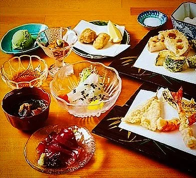 当店では、伝統的で味わい深い天ぷらをはじめ、その新鮮さを大切...