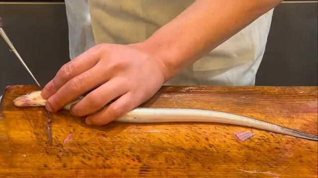 西新宿の天ぷら天秀でございます。